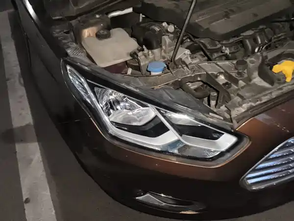 Ford Escort 2015