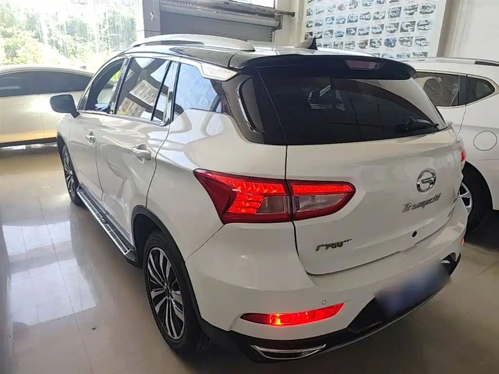 GAC Motor Trumpchi GS4 2015 — фото 5