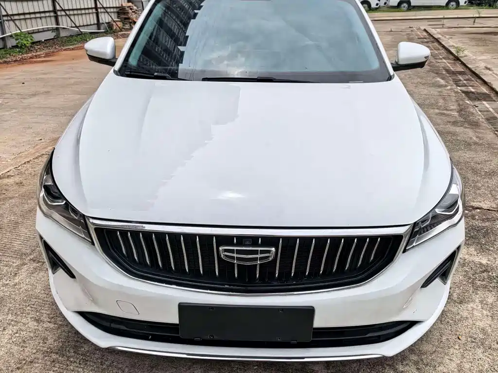 Geely Emgrand 2023