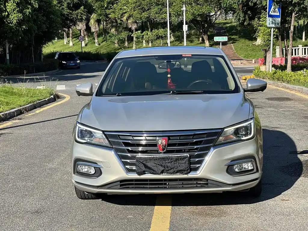 Roewe i5 2019