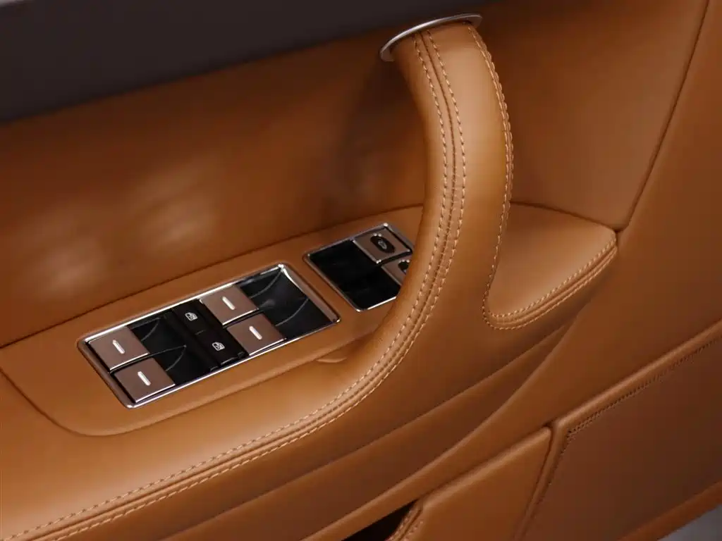 Bentley Flying Spur 2012 — фото 26