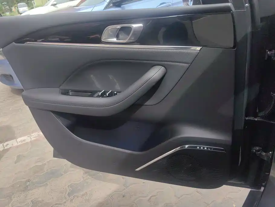 Geely Emgrand 2026