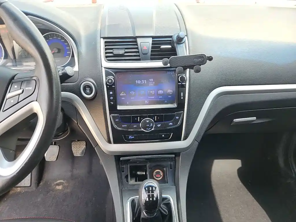 Geely Emgrand 2015 — фото 13