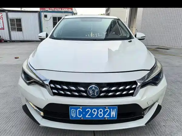 Venucia D60 2018