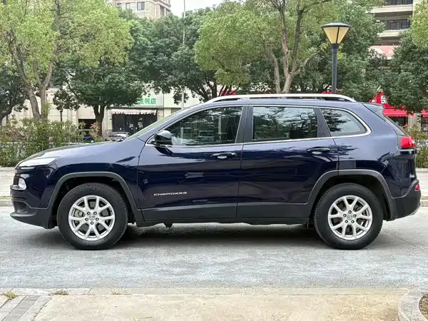 Jeep Cherokee 2016