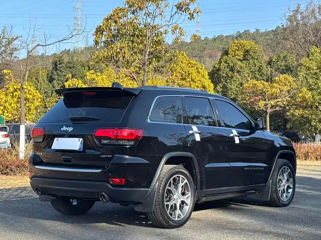 Jeep Grand Cherokee 2022 — фото 4