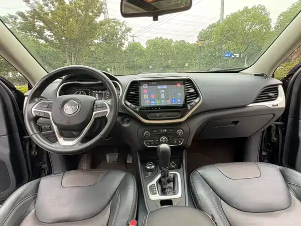 Jeep Cherokee 2016