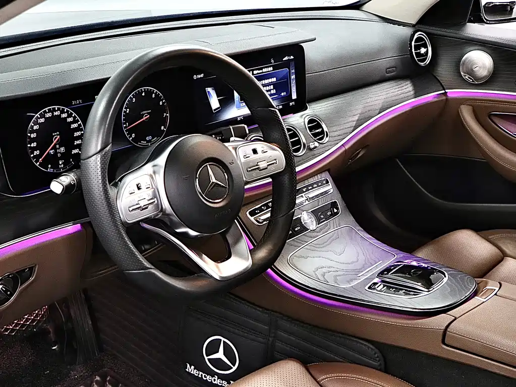 Mercedes-Benz E-Class 2020 — фото 11