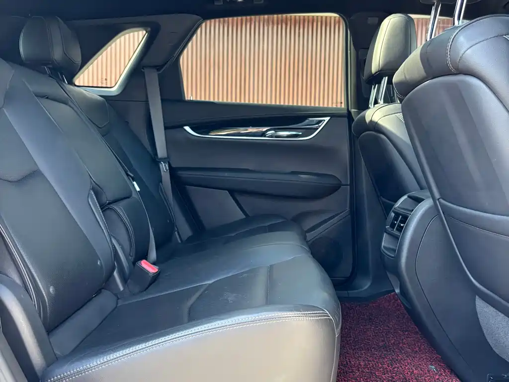 Cadillac XT5 2020 — фото 18
