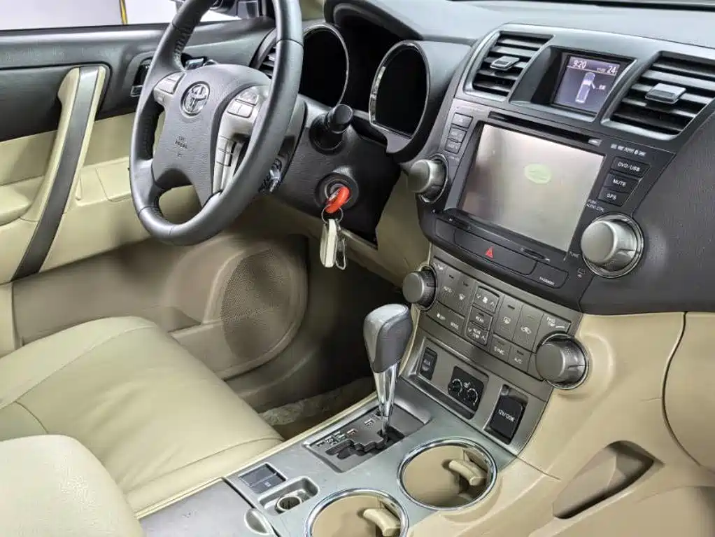 Toyota Highlander 2009 — фото 16