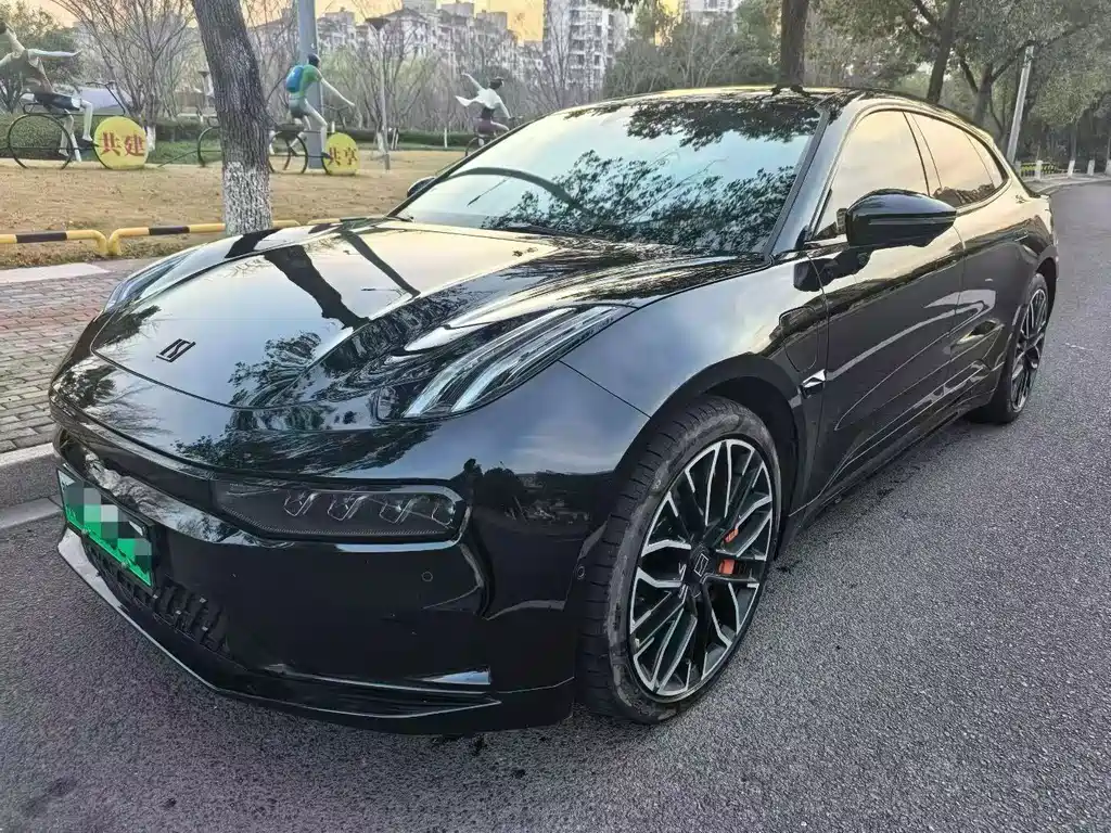 Zeekr 001 2023