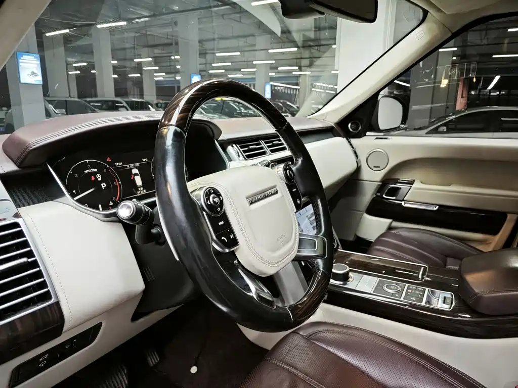 Land Rover Range Rover 2015 — фото 8