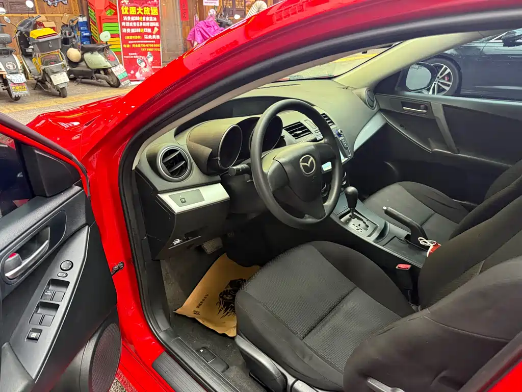 Mazda 3 Xingcheng 2012