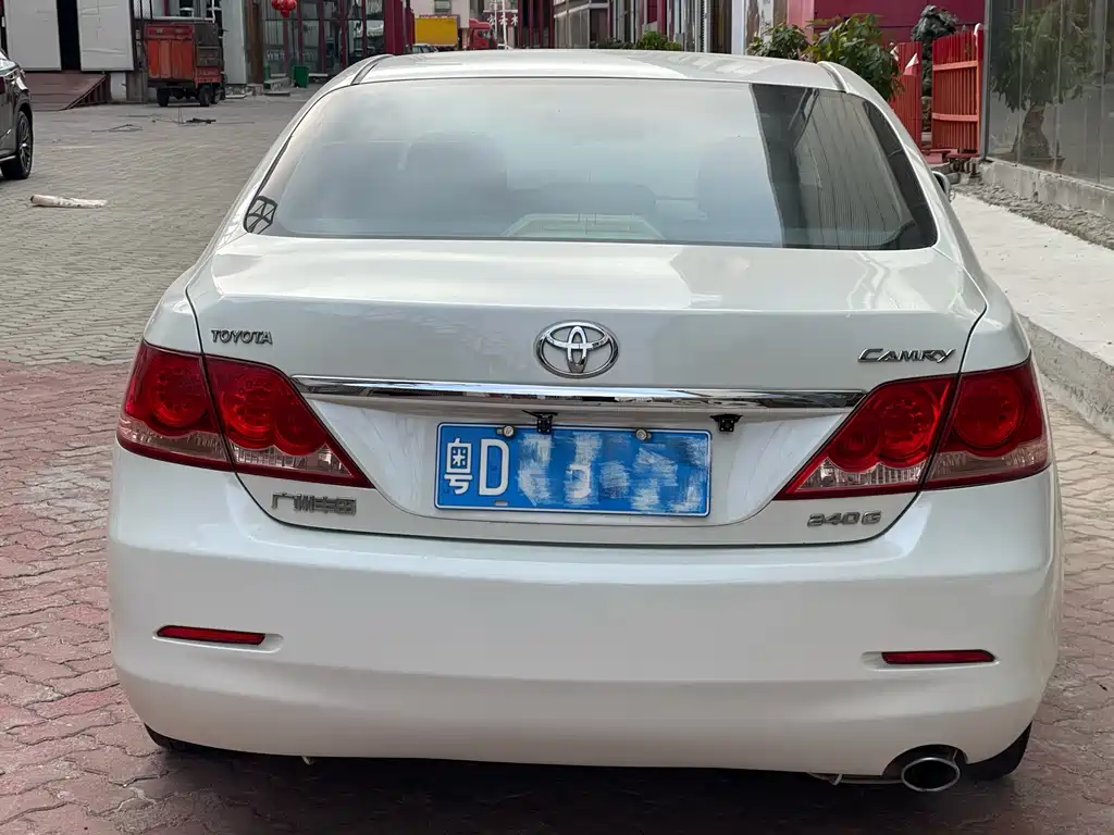 Toyota Camry 2007 — фото 11