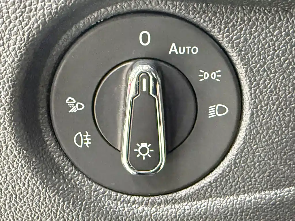 Volkswagen Passat 2022 — фото 14