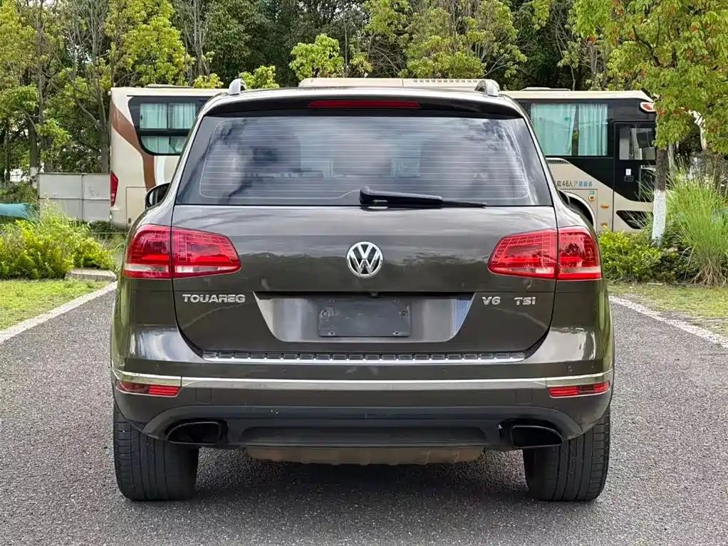 Volkswagen Touareg 2017 — фото 8