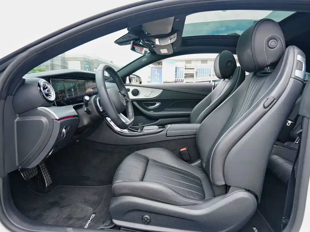 Mercedes-Benz E-Class 2023 — фото 13