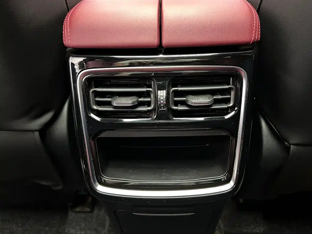 Jetour X70 PLUS 2023 — фото 16