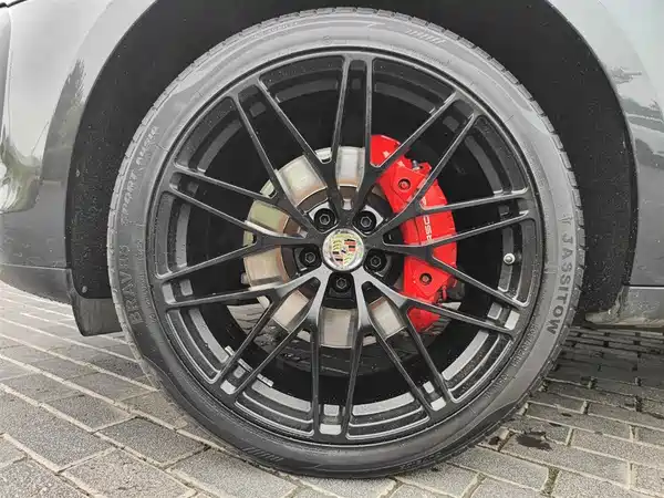 Porsche Macan 2024