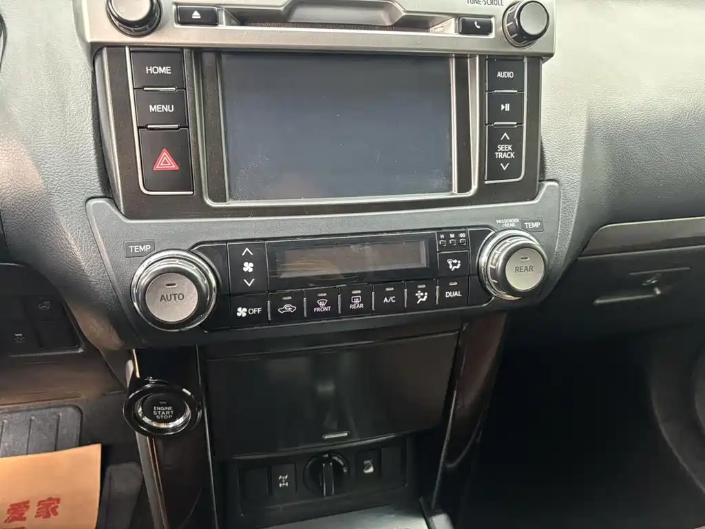 Toyota Prado 2017 — фото 24
