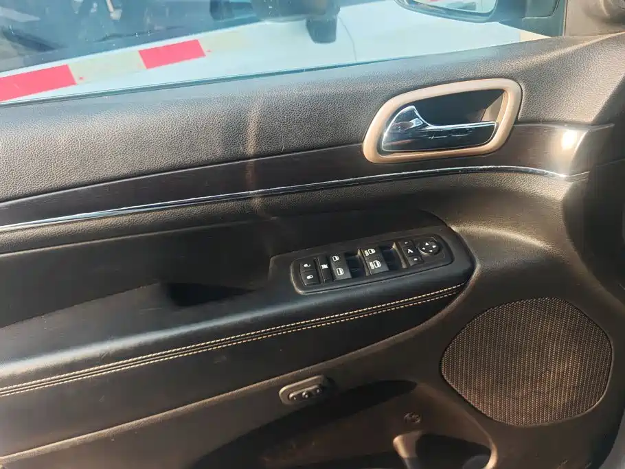Jeep Grand Cherokee 2014