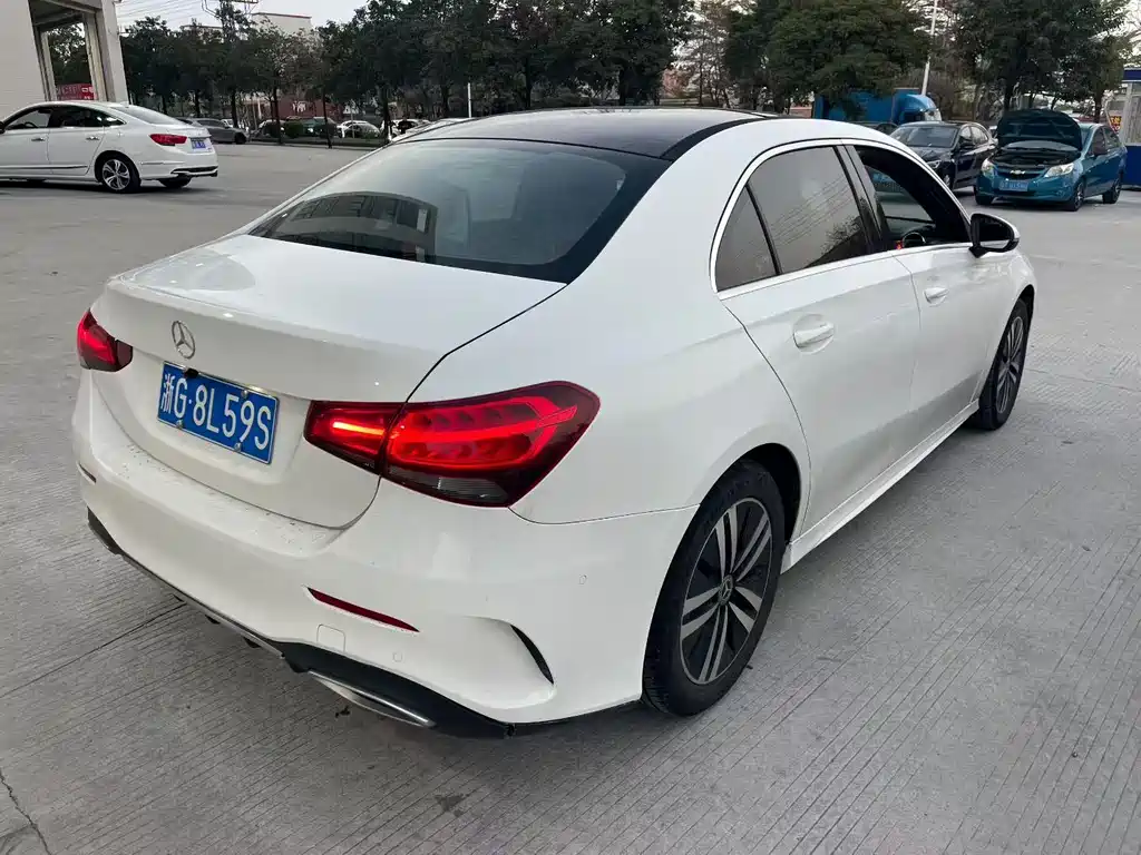 Mercedes-Benz A-Class 2019 — фото 2