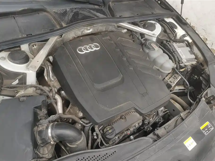 Audi A4L 2024 — фото 10