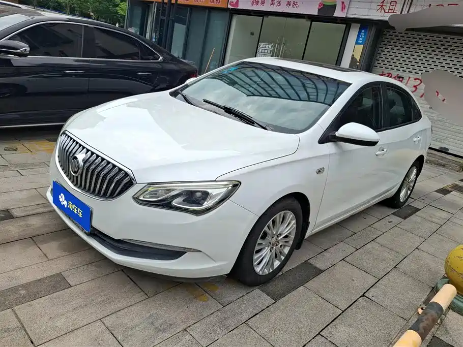 Buick Excelle 2017 — фото 1