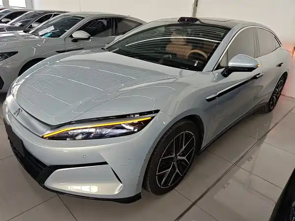BYD Han L 2025