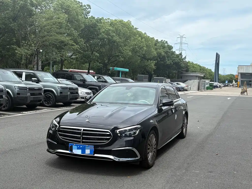 Mercedes-Benz E-Class 2024