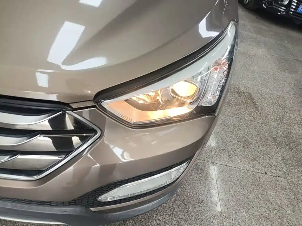 Hyundai Santa Fe 2015 — фото 24
