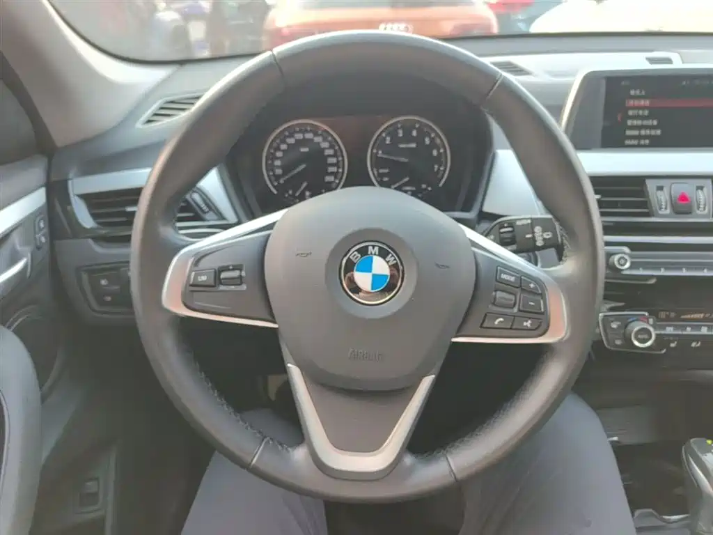 BMW X1 2018 — фото 11