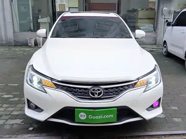 Toyota Reiz 2015