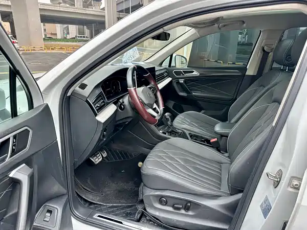 Volkswagen Tiguan L 2023