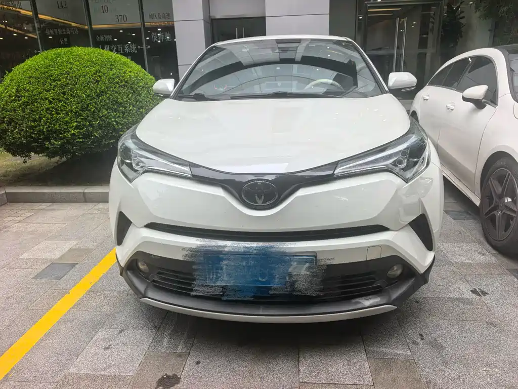 Toyota IZOA 2019 — фото 2