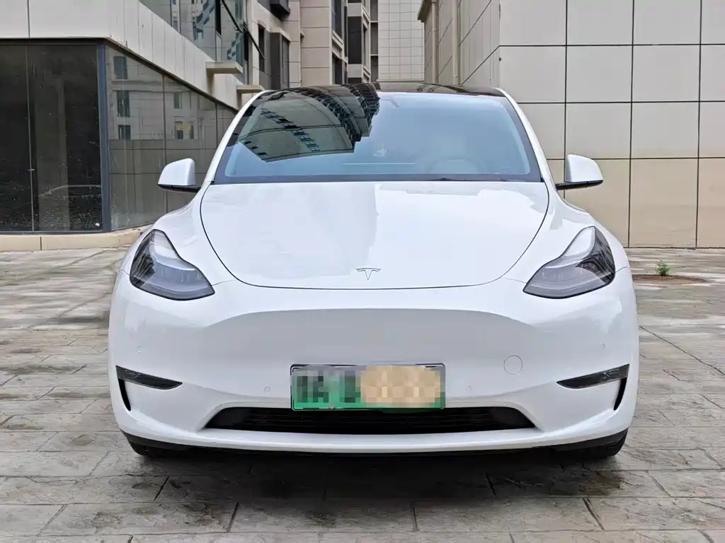 Tesla Model Y 2022 — фото 1