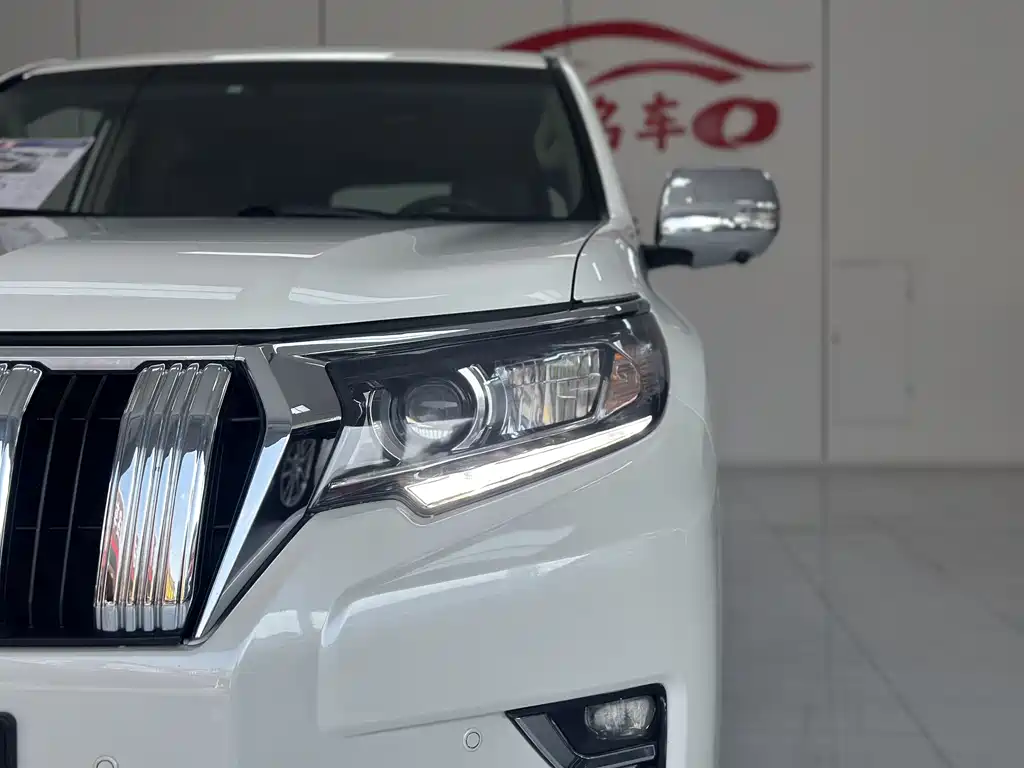 Toyota Prado 2019 — фото 11