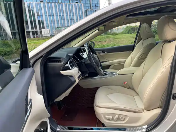 Toyota Camry 2019