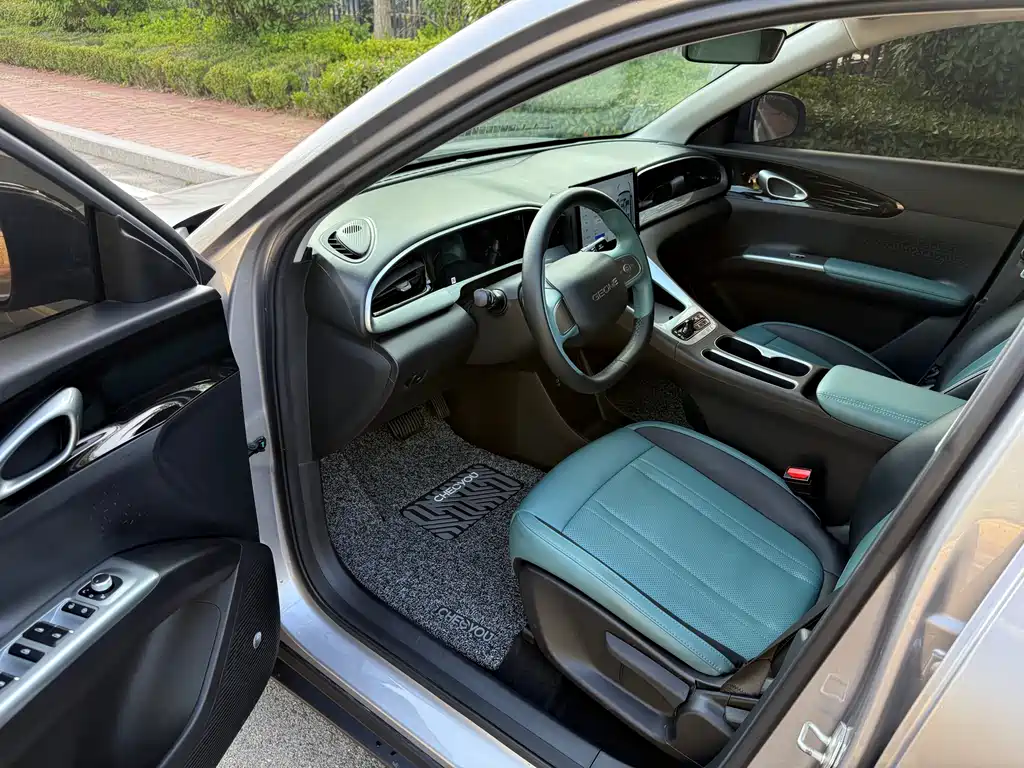 Geely Galaxy Starwish 2024 — фото 11