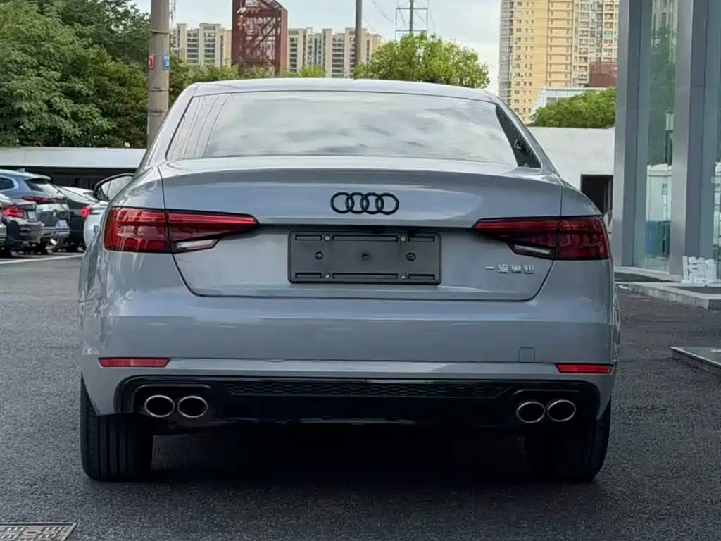 Audi A4L 2017 — фото 9