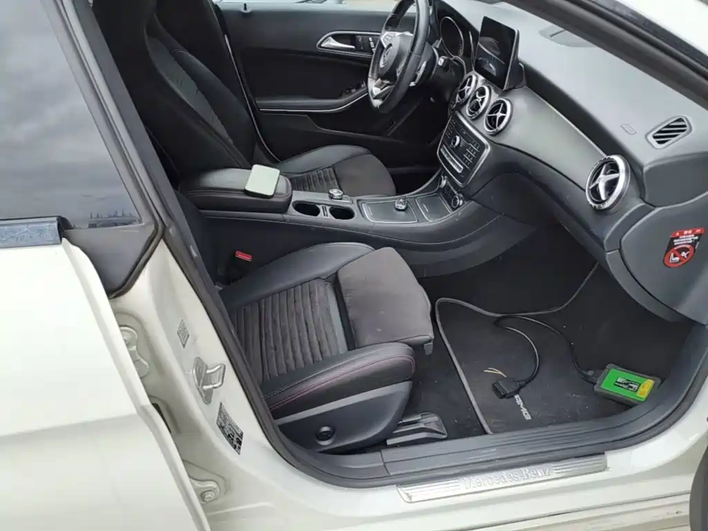 Mercedes-Benz CLA 2017 — фото 25
