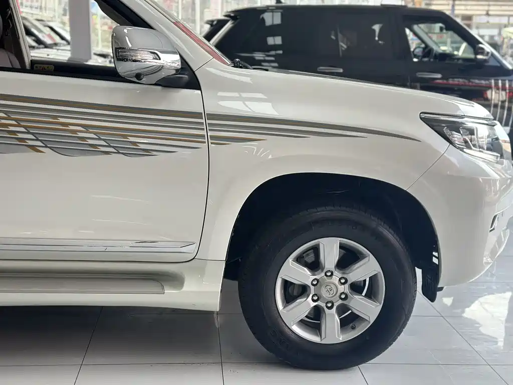 Toyota Prado 2019 — фото 9