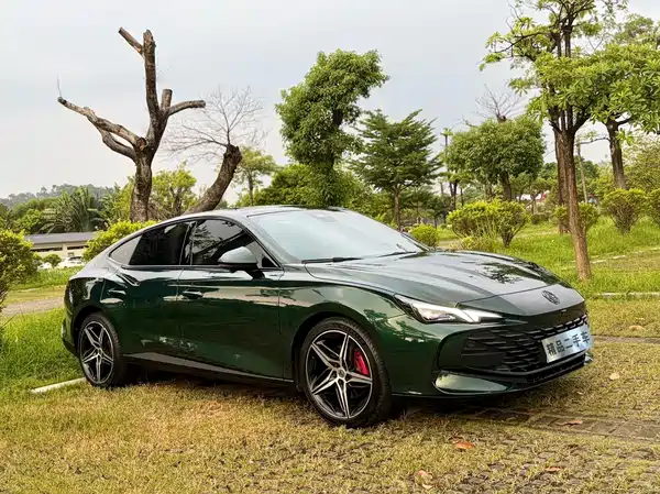 MG MG7 2025