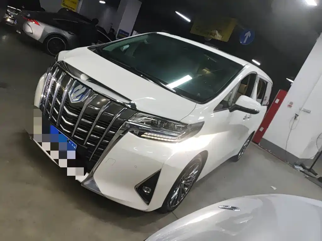 Toyota Alphard 2020 — фото 11