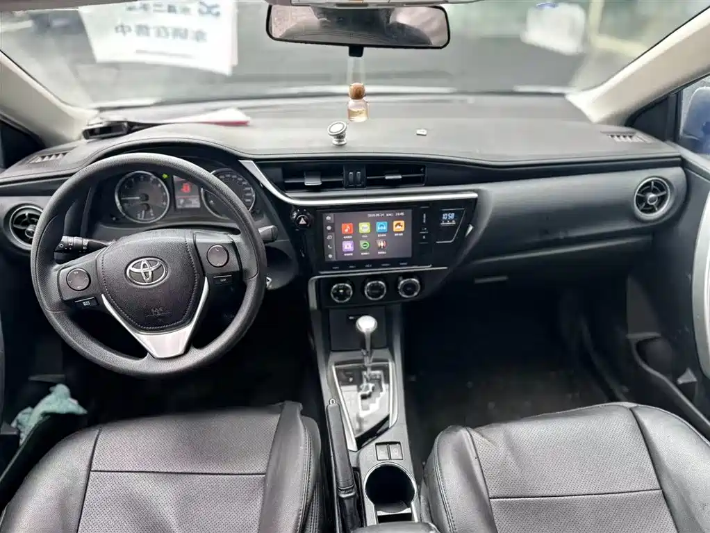 Toyota Corolla 2018 — фото 10