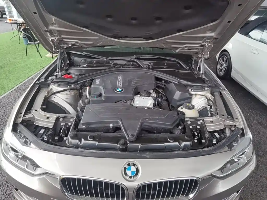 BMW 3 Series 2015 — фото 20