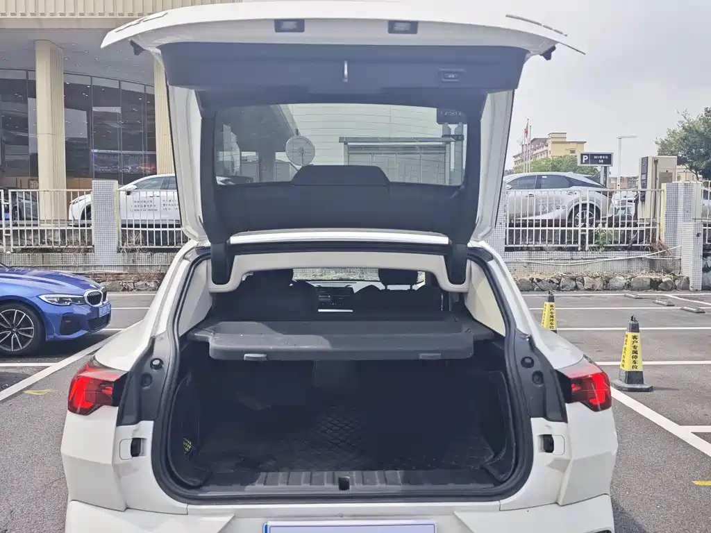 BMW X2 2025 — фото 17