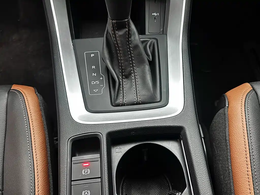 Audi Q3 2021 — фото 16