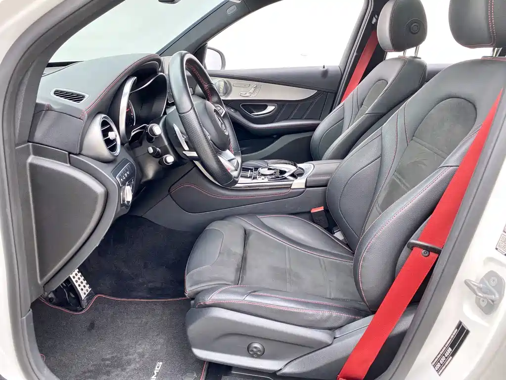 Mercedes-Benz GLC AMG 2018 — фото 12