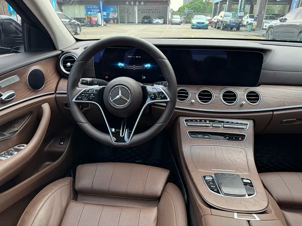 Mercedes-Benz E-Class 2022